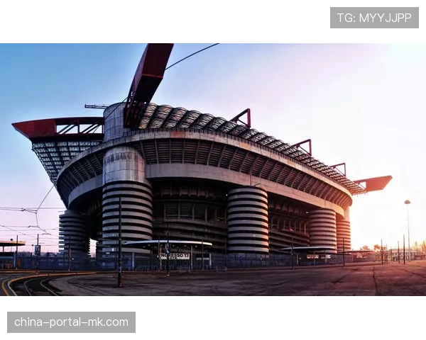 报道：为申办2024年欧冠决赛，斯图加特梅赛德斯球场启动灯光秀系统升级